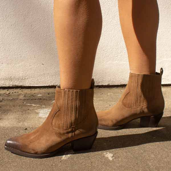 A3610 Brown Suede | Western Ankle Boot