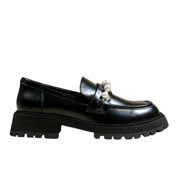 Mi/Mai - Tish - Women&#39;s Black Chunky Leather Loafer at The Nowhere Nation