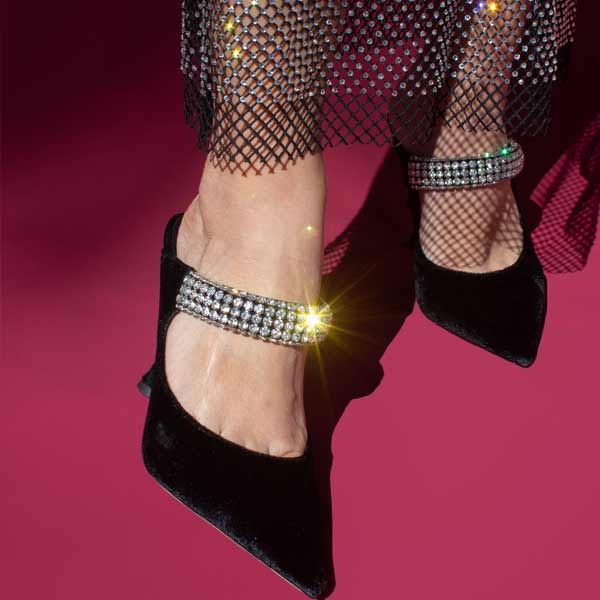 Bofu Black Velvet | Embellished Velvet Pump