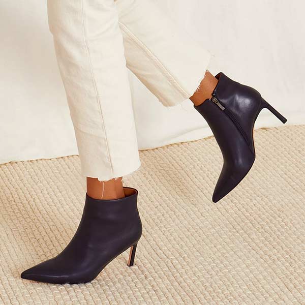 Navy pointed store boots