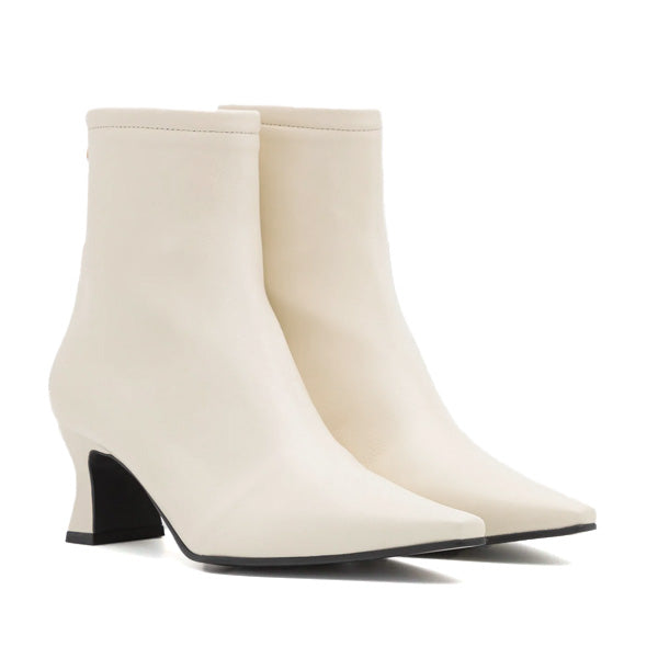 Reike Nen pointed clean ankle boot off-white angle