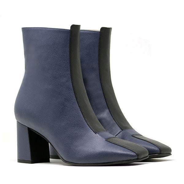 Sylven New York Jayne navy/black apple leather boot angle