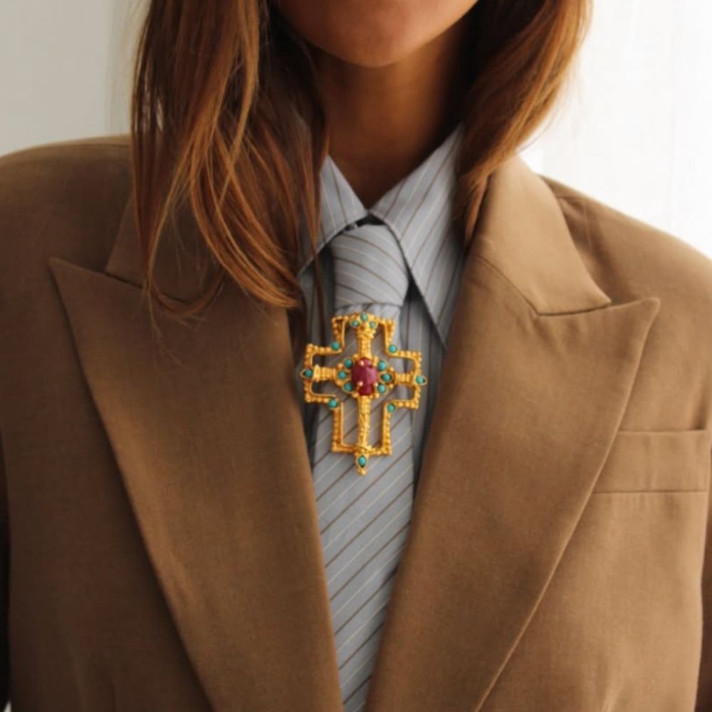 Unforgettable Red | Pin Brooch