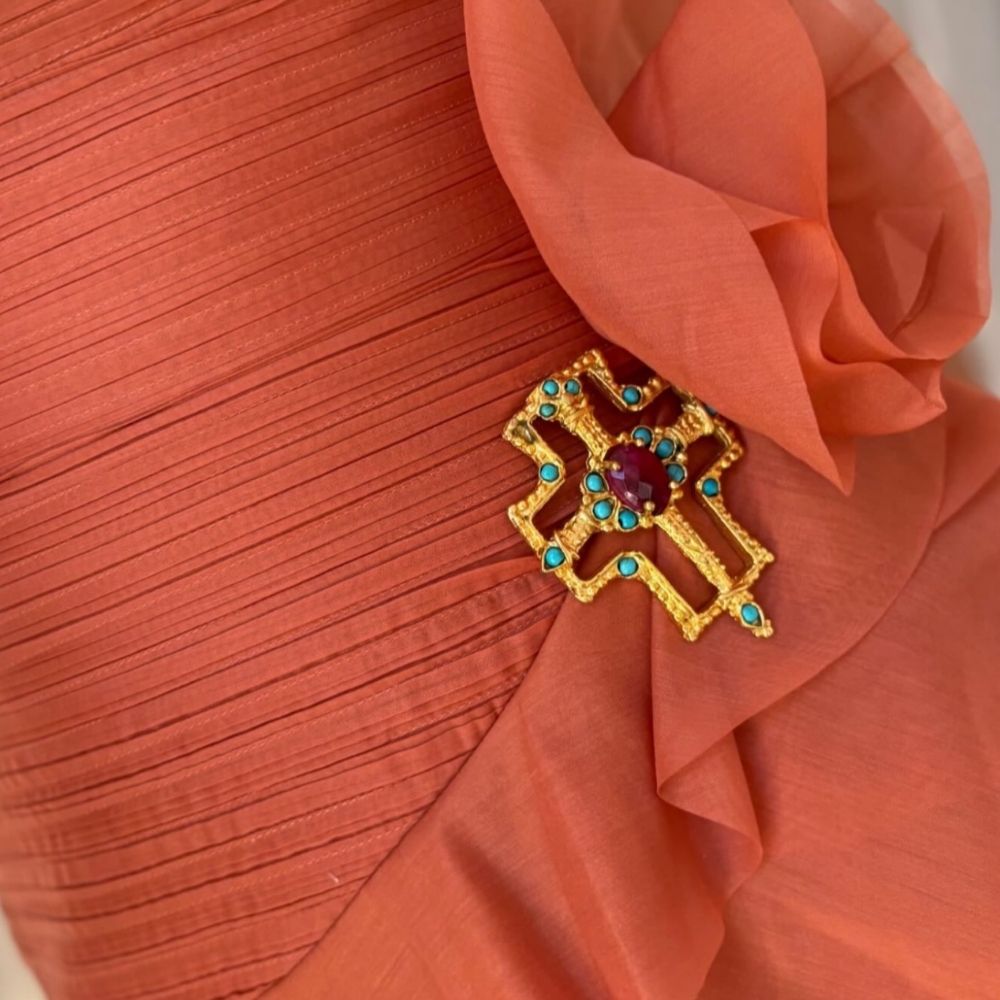 Unforgettable Red | Pin Brooch