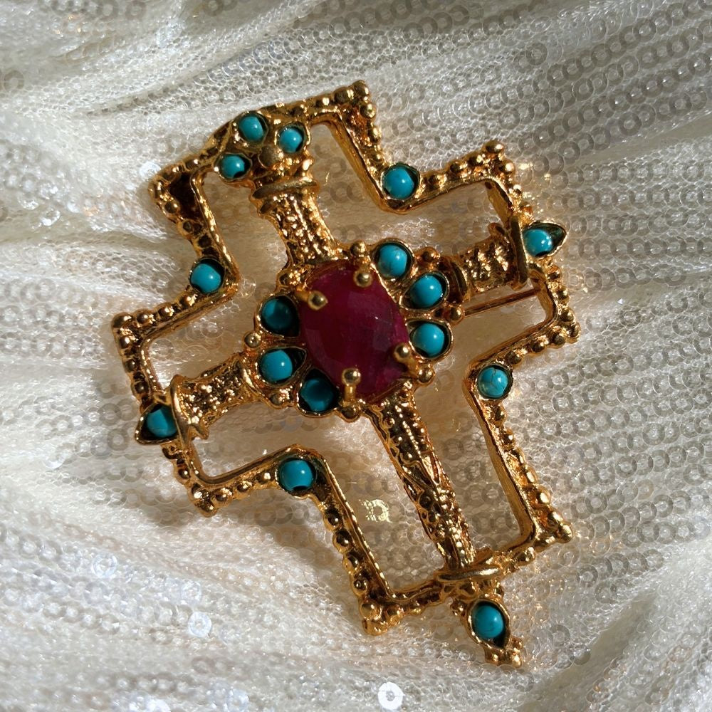Unforgettable Red | Pin Brooch