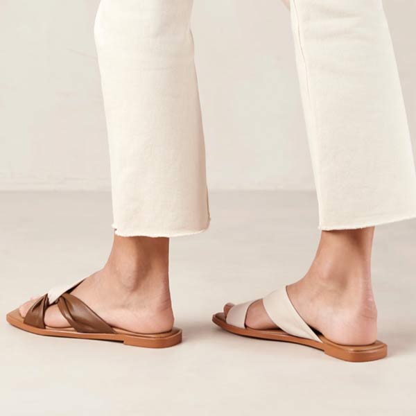 Nomad Cream/Brown | Leather slides