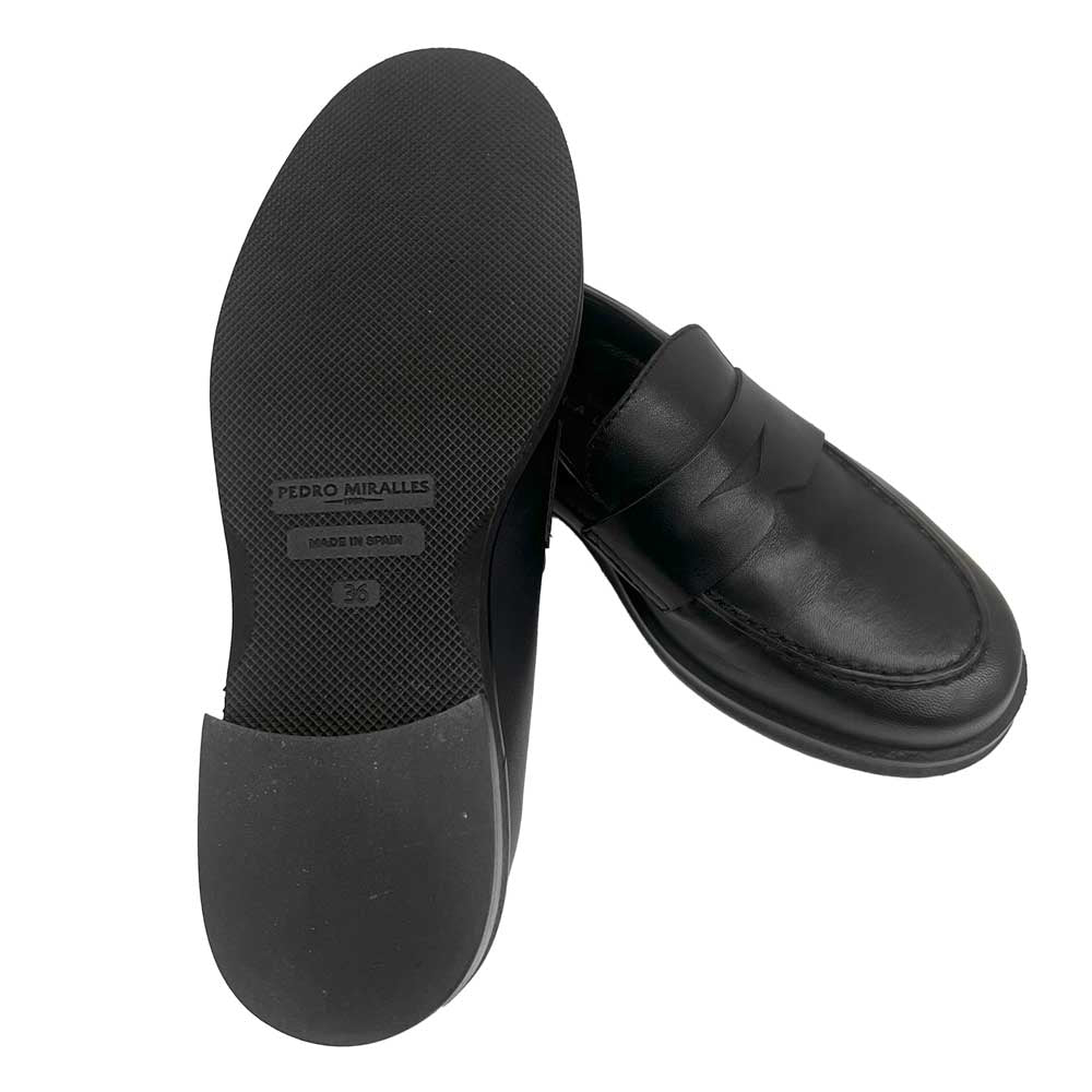 24125 Black | Leather Loafer