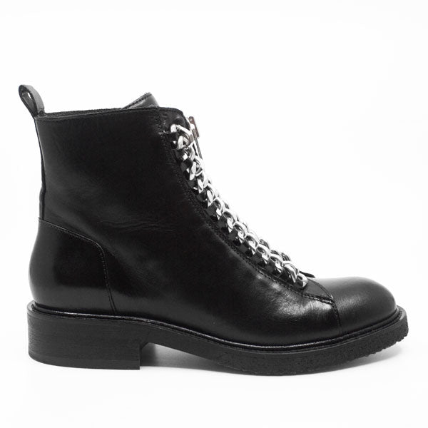 1345 | Leather combat boot