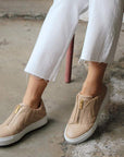 Billi-Bi A1461-beige leather zip up sneakers on model close up