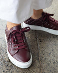 Billi-Bi-4848-burgundy-lifestyle-1