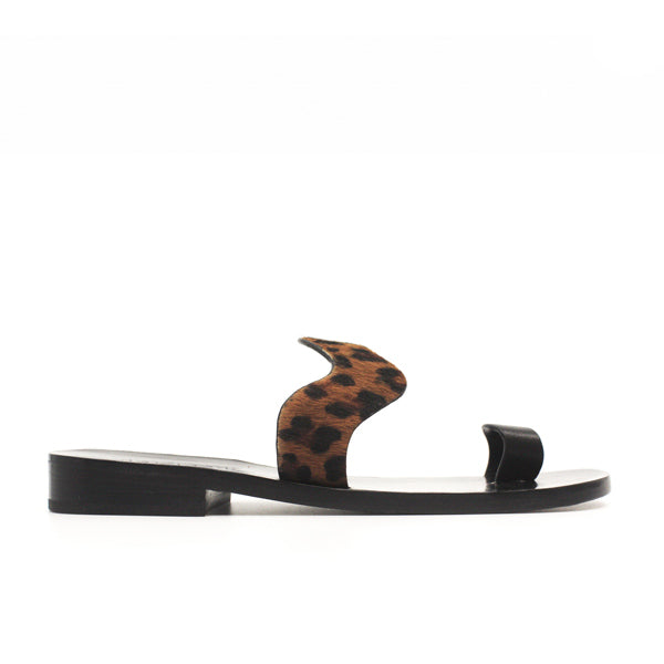Mi/Mai Goa Leopard Leather toe loop slide side