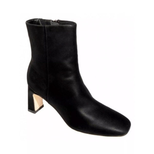 Darcy Black | Ultra matte leather ankle boot