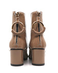 Reike Nen Oblique Ring Beige Mid heel patent leather ankle boot back