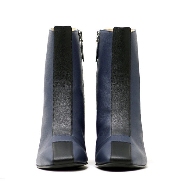 Sylven New York Jayne navy/black apple leather boot front