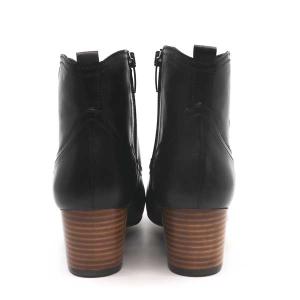    baltarini-gisele-black-back