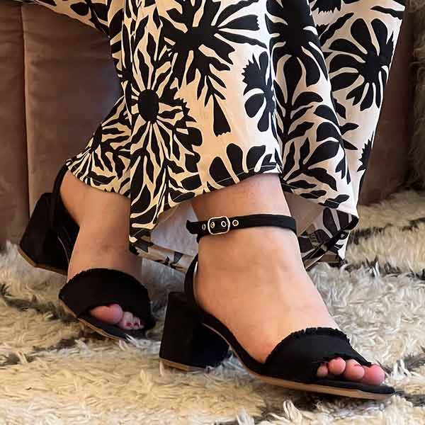 Nerina Black | Linen sandal