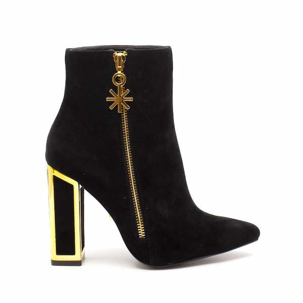    kat-maconie-agnes-black-side