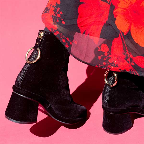 Ring Velvet Black | Mid heel ankle boot